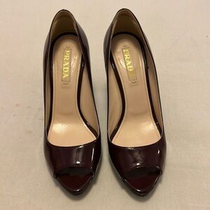 Prada Amarena Peep toe pump